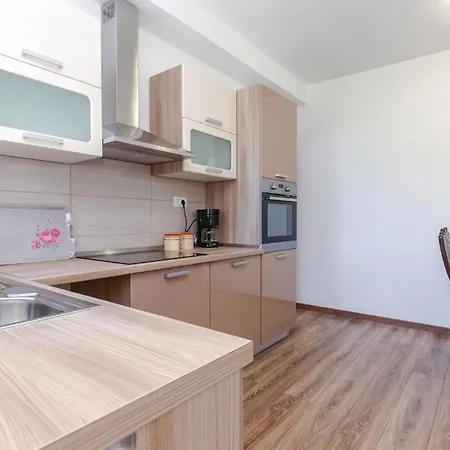 Gorgeous In With Kitchen Crikvenica