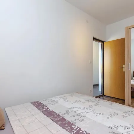 In With House Sea View *