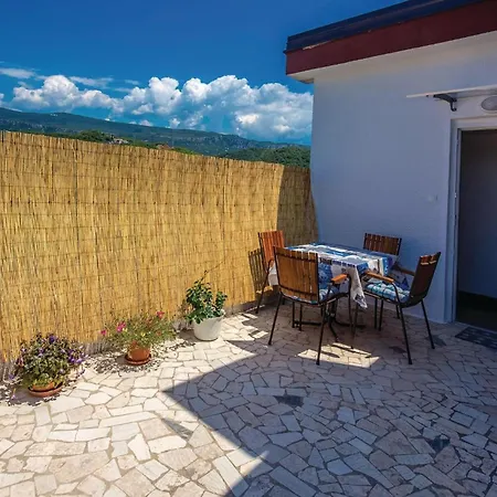 Διαμέρισμα In With House Sea View